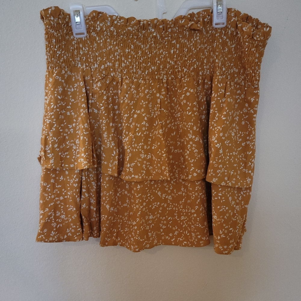 NWOT! SKIRT ELASTIC WAIST..LAYERED LOOK